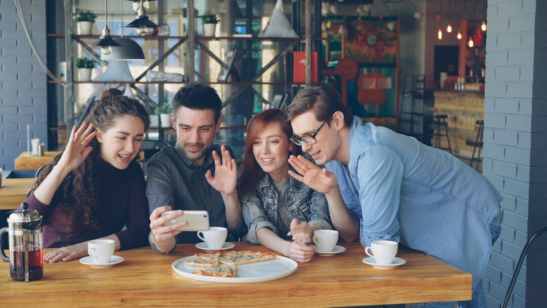 people discussing gossip on phone